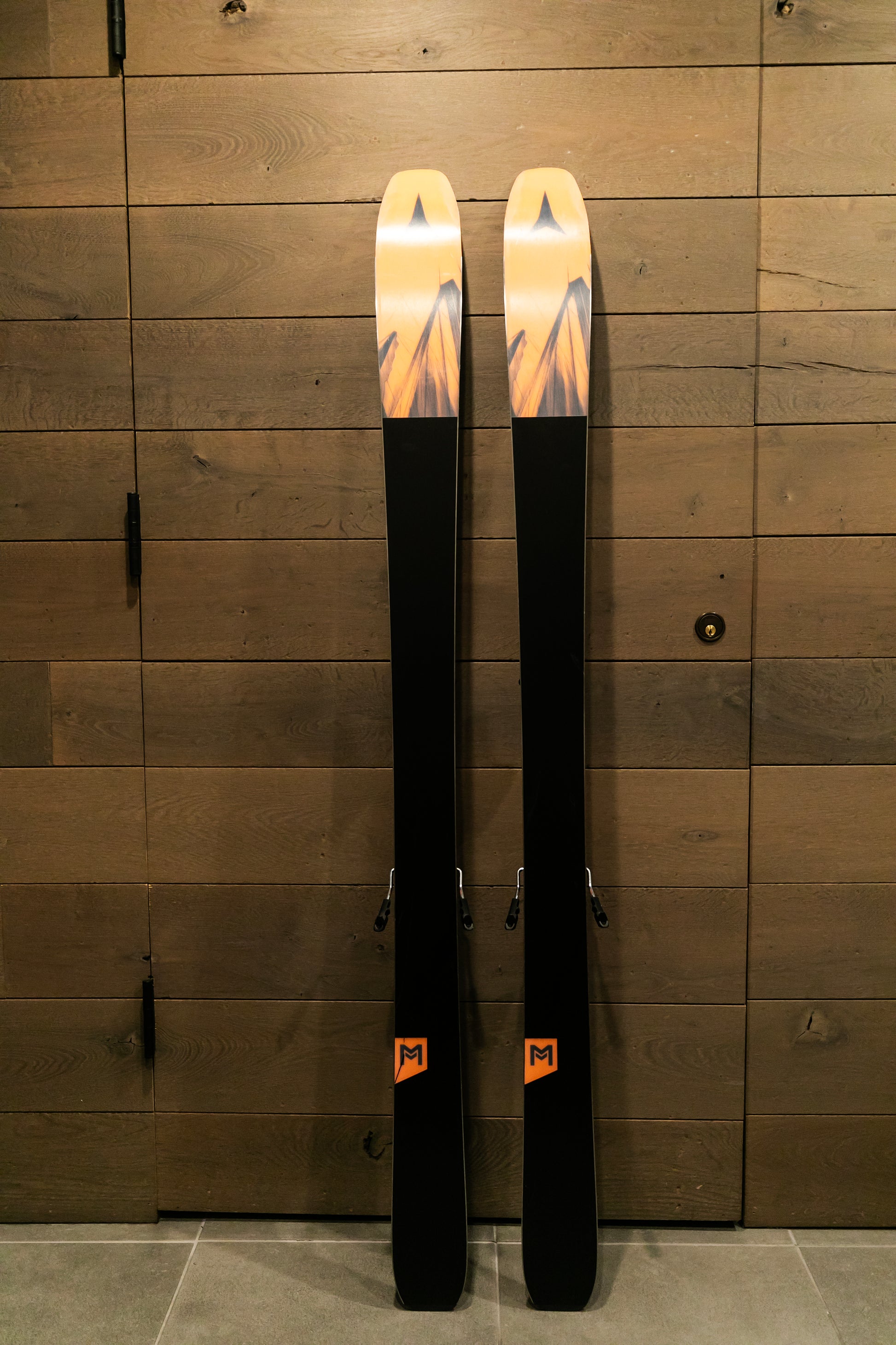 Atomic, Maverick 88, Length 161, used skis, black and gray, pair bases