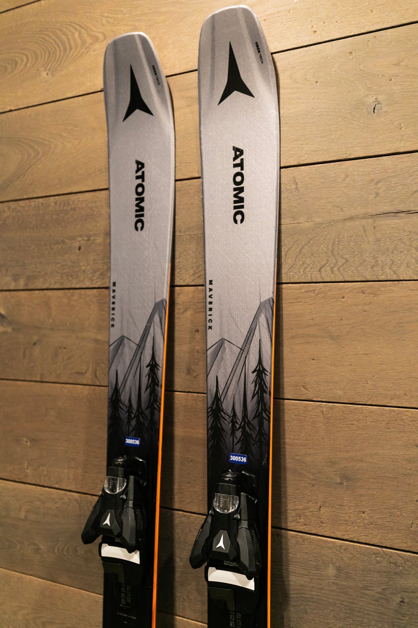 Atomic, Maverick 88, Length 161, used skis, black and gray, pair tips